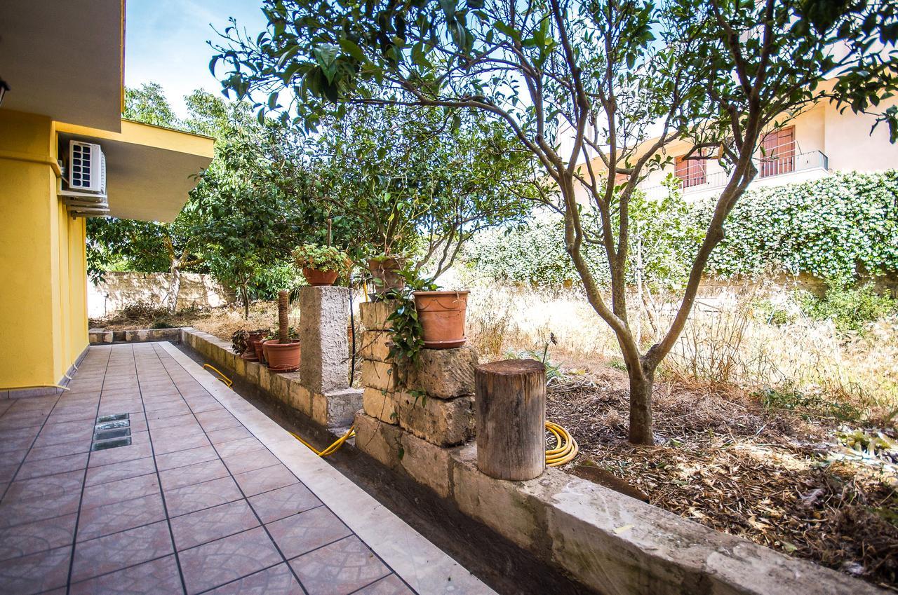 Bed and Breakfast Beb Brusce' Franco E Tina Ragusa Exterior foto